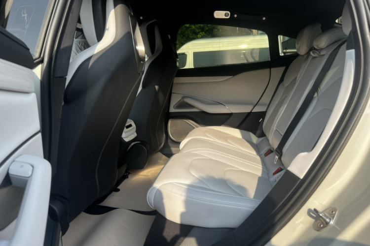 Used Xiaomi Auto SU7 2024 Four-Wheel Drive Ultra-Long Range Advanced Intelligent Driving Max Edition Interior 5
