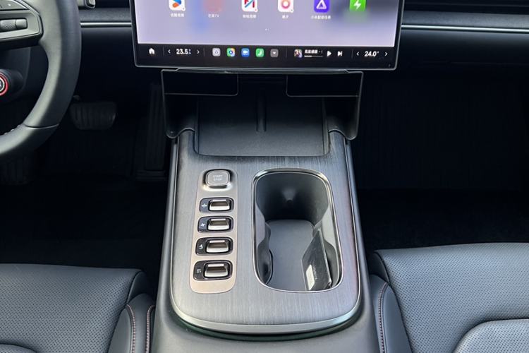 Used Xiaomi Auto SU7 2024 Rear-Drive Ultra-Long Range Advanced Pro-Level Intelligent Driving Version Interior 5