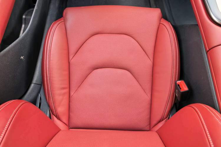 Used Xiaomi Auto SU7 2024 Rear-Drive Long-Range Intelligent Driving Version Interior 6