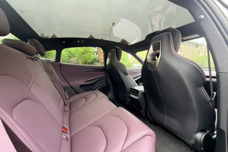 Used Xiaomi Auto SU7 2024 Rear-Drive Long-Range Intelligent Driving Version Interior 7