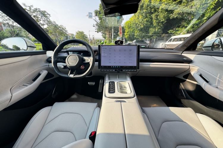 Used Xiaomi Auto SU7 2024 Four-Wheel Drive Ultra-Long Range Advanced Intelligent Driving Max Edition Interior 7