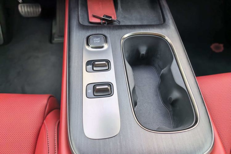 Used Xiaomi Auto SU7 2024 Rear-Drive Long-Range Intelligent Driving Version Interior 7