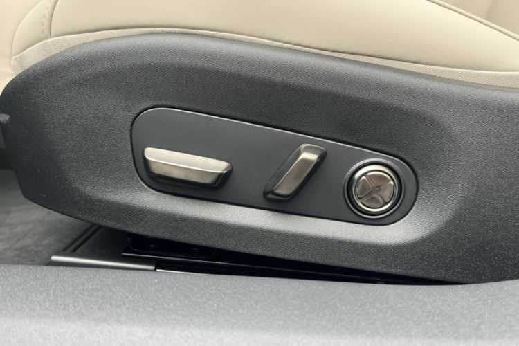 Used Xiaomi Auto SU7 2024 Rear-Drive Long-Range Intelligent Driving Version Interior 7