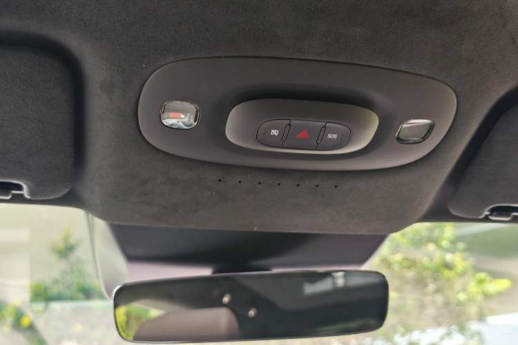 Used Xiaomi Auto SU7 2024 Four-Wheel Drive Ultra-Long Range Advanced Intelligent Driving Max Edition Interior 8