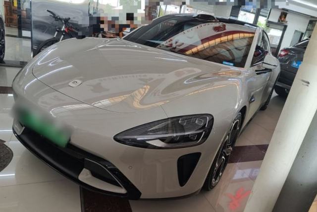 Used Xiaomi Auto SU7 2024 Four-Wheel Drive Ultra-Long Range Advanced Intelligent Driving Max Edition