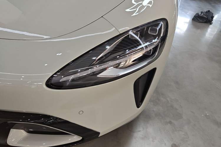 Used Xiaomi Auto SU7 2024 Rear-Drive Long-Range Intelligent Driving Version Left Front Headlight
