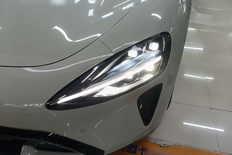 Used Xiaomi Auto SU7 2024 Four-Wheel Drive Ultra-Long Range Advanced Intelligent Driving Max Edition Left Front Headlight