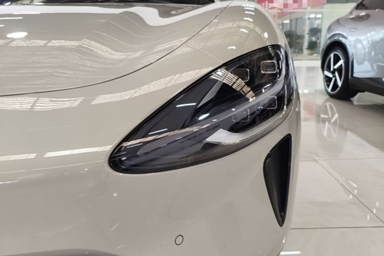Used Xiaomi Auto SU7 2024 Four-Wheel Drive Ultra-Long Range Advanced Intelligent Driving Max Edition Left Front Headlight