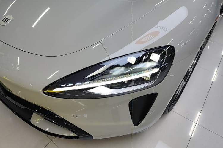 Used Xiaomi Auto SU7 2024 Rear-Drive Long-Range Intelligent Driving Version Left Front Headlight