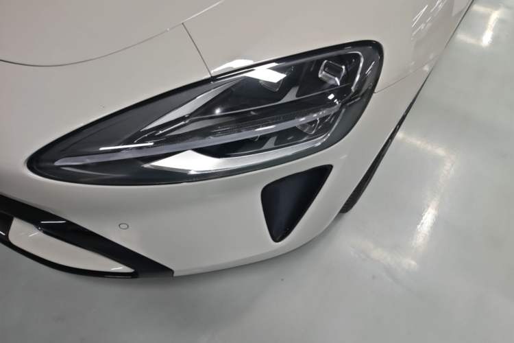 Used Xiaomi Auto SU7 2024 Four-Wheel Drive Ultra-Long Range Advanced Intelligent Driving Max Edition Left Front Headlight