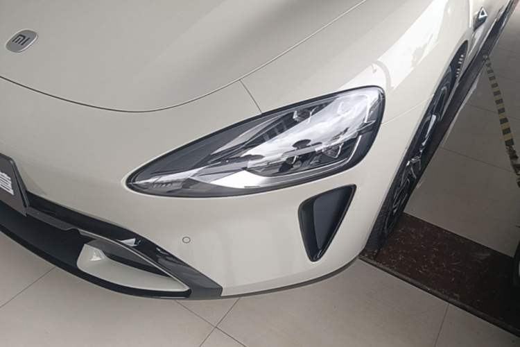 Used Xiaomi Auto SU7 2024 Four-Wheel Drive Ultra-Long Range Advanced Intelligent Driving Max Edition Left Front Headlight