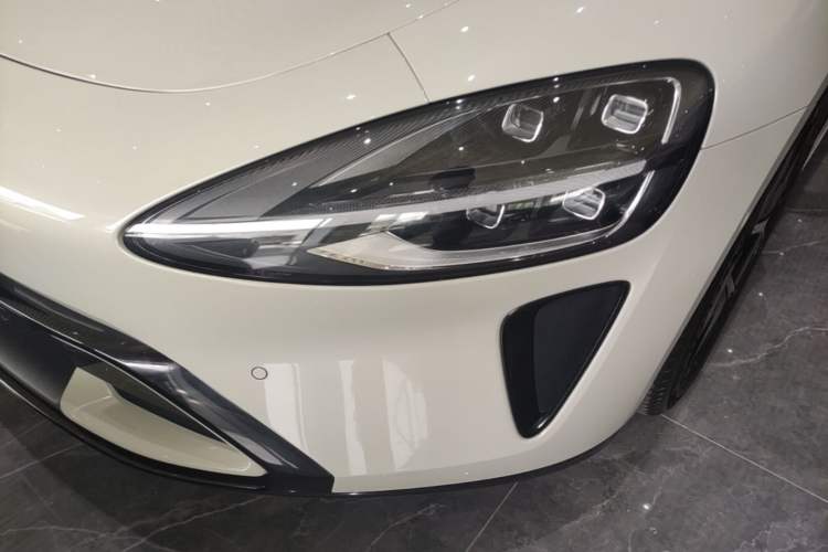 Used Xiaomi Auto SU7 2024 Rear-Drive Standard Founder Edition Left Front Headlight