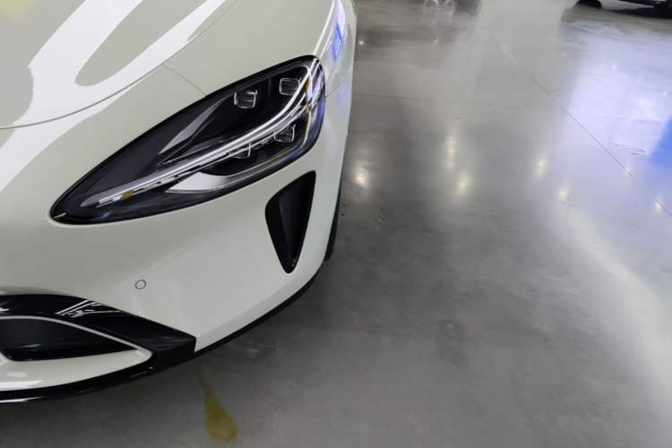 Used Xiaomi Auto SU7 2024 Rear-Drive Ultra-Long Range Advanced Pro-Level Intelligent Driving Version Left Front Headlight