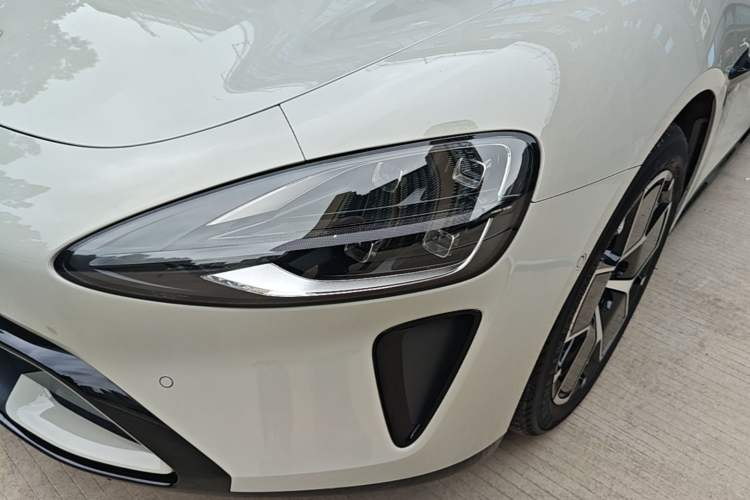 Used Xiaomi Auto SU7 2024 Rear-Drive Long-Range Intelligent Driving Version Left Front Headlight