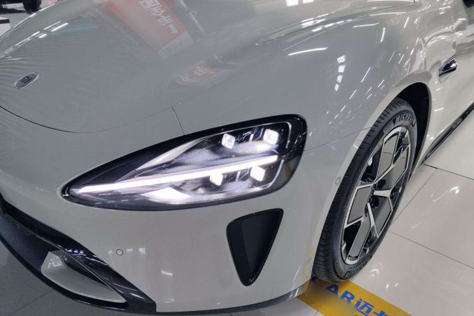 Used Xiaomi Auto SU7 2024 Rear-Drive Long-Range Intelligent Driving Version Left Front Headlight