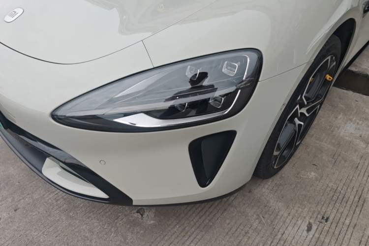 Used Xiaomi Auto SU7 2024 Rear-Drive Long-Range Intelligent Driving Version Left Front Headlight