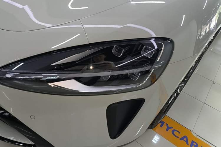 Used Xiaomi Auto SU7 2024 Rear-Drive Long-Range Intelligent Driving Version Left Front Headlight
