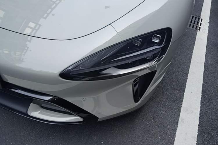 Used Xiaomi Auto SU7 2024 Rear-Drive Long-Range Intelligent Driving Version Left Front Headlight