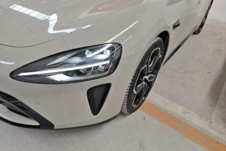 Used Xiaomi Auto SU7 2024 Rear-Drive Long-Range Intelligent Driving Version Left Front Headlight