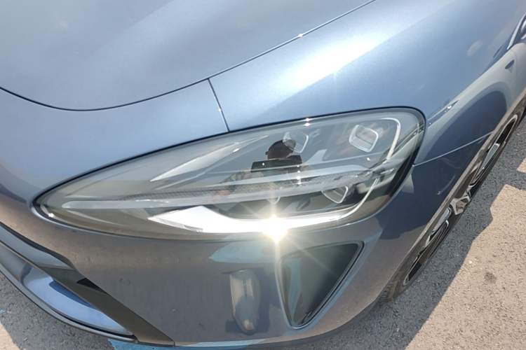 Used Xiaomi Auto SU7 2024 Four-Wheel Drive Ultra-Long Range Advanced Intelligent Driving Max Edition Left Front Headlight