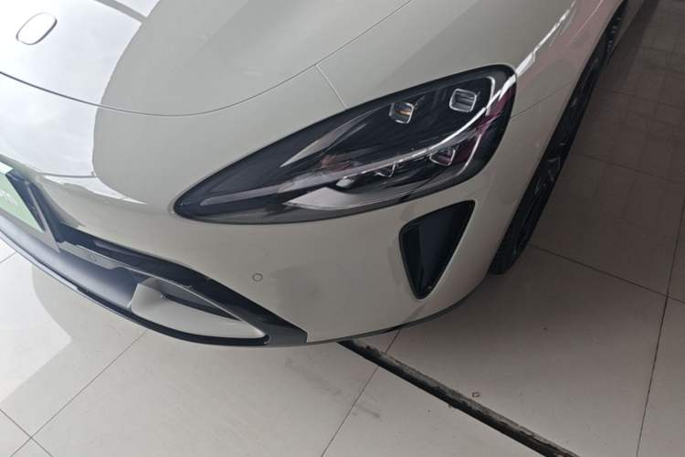 Used Xiaomi Auto SU7 2024 Rear-Drive Long-Range Intelligent Driving Version Left Front Headlight