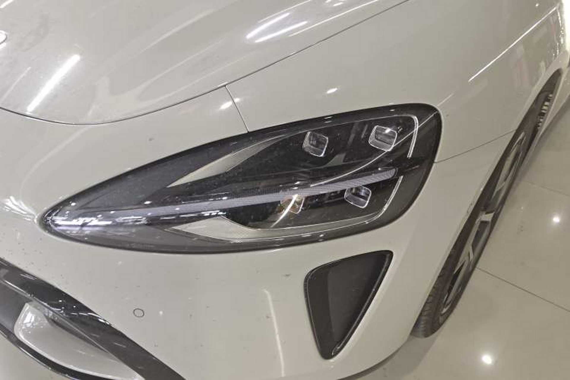 Used Xiaomi Auto SU7 2024 Rear-Drive Ultra-Long Range Advanced Pro-Level Intelligent Driving Version Left Front Headlight