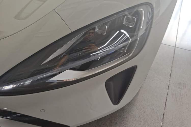 Used Xiaomi Auto SU7 2024 Rear-Drive Long-Range Intelligent Driving Version Left Front Headlight