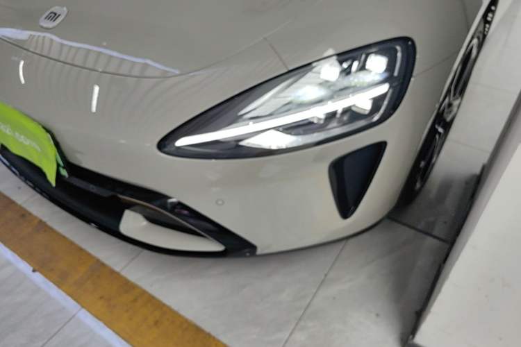 Used Xiaomi Auto SU7 2024 Rear-Drive Long-Range Intelligent Driving Version Left Front Headlight