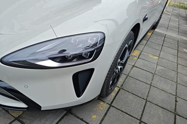 Used Xiaomi Auto SU7 2024 Four-Wheel Drive Ultra-Long Range Advanced Intelligent Driving Max Edition Left Front Headlight