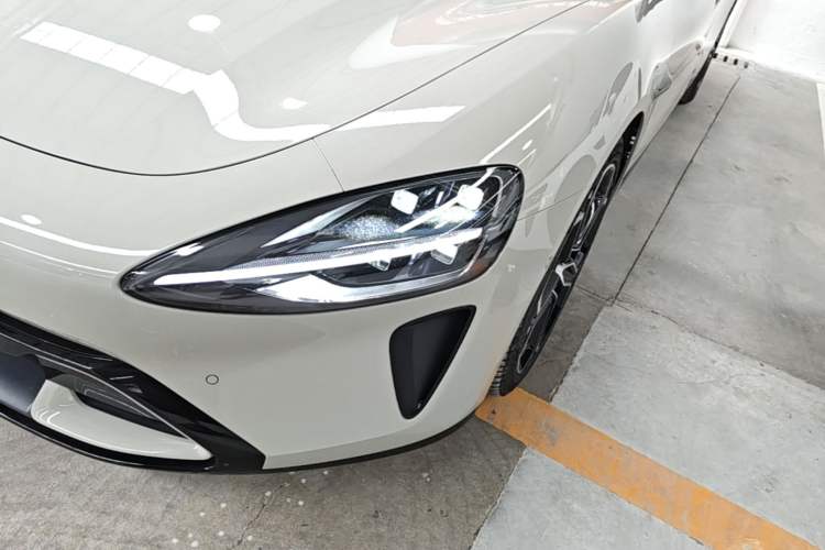 Used Xiaomi Auto SU7 2024 Four-Wheel Drive Ultra-Long Range Advanced Intelligent Driving Max Edition Left Front Headlight