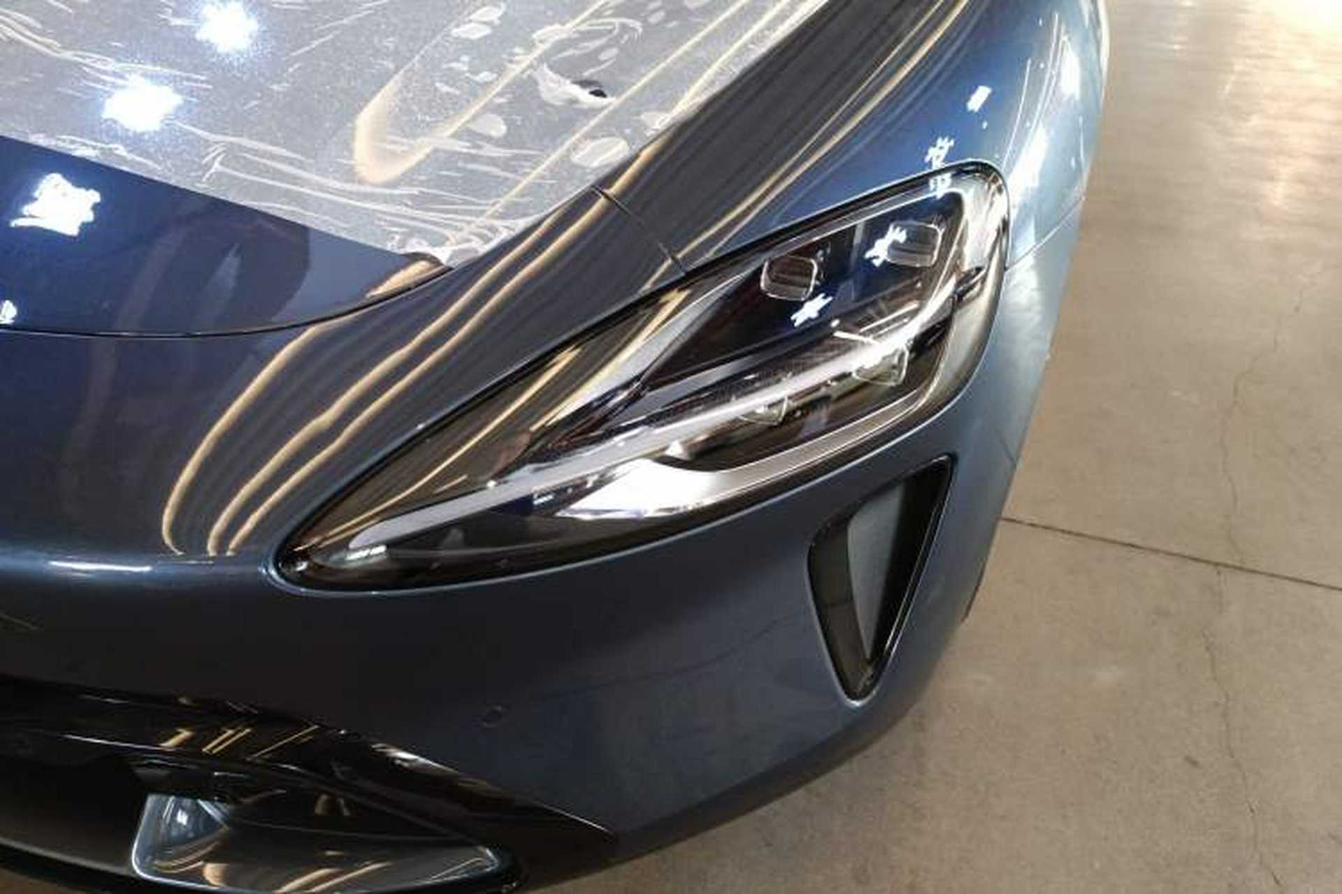Used Xiaomi Auto SU7 2024 Rear-Drive Ultra-Long Range Advanced Pro-Level Intelligent Driving Version Left Front Headlight