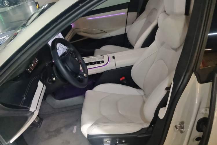 Used Xiaomi Auto SU7 2024 Four-Wheel Drive Ultra-Long Range Advanced Intelligent Driving Max Edition Left Front Seat