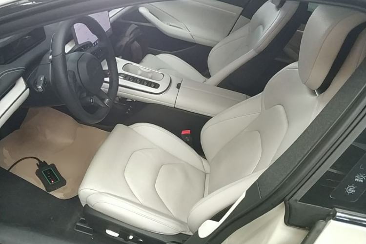 Used Xiaomi Auto SU7 2024 Rear-Drive Ultra-Long Range Advanced Pro-Level Intelligent Driving Version Left Front Seat