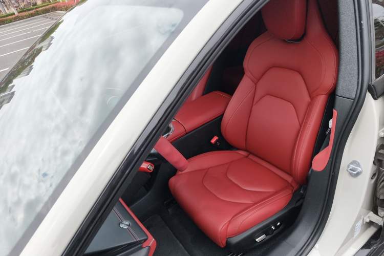 Used Xiaomi Auto SU7 2024 Rear-Drive Long-Range Intelligent Driving Version Left Front Seat
