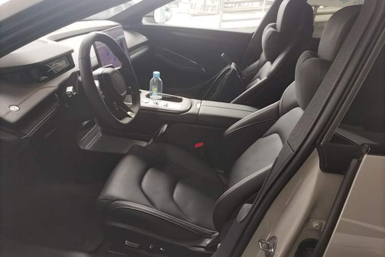 Used Xiaomi Auto SU7 2024 Rear-Drive Long-Range Intelligent Driving Version Left Front Seat
