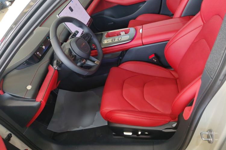 Used Xiaomi Auto SU7 2024 Rear-Drive Long-Range Intelligent Driving Version Left Front Seat