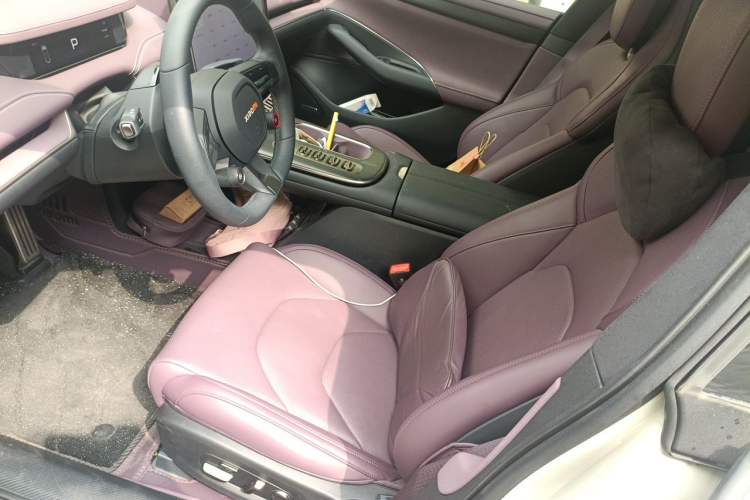 Used Xiaomi Auto SU7 2024 Four-Wheel Drive Ultra-Long Range Advanced Intelligent Driving Max Edition Left Front Seat