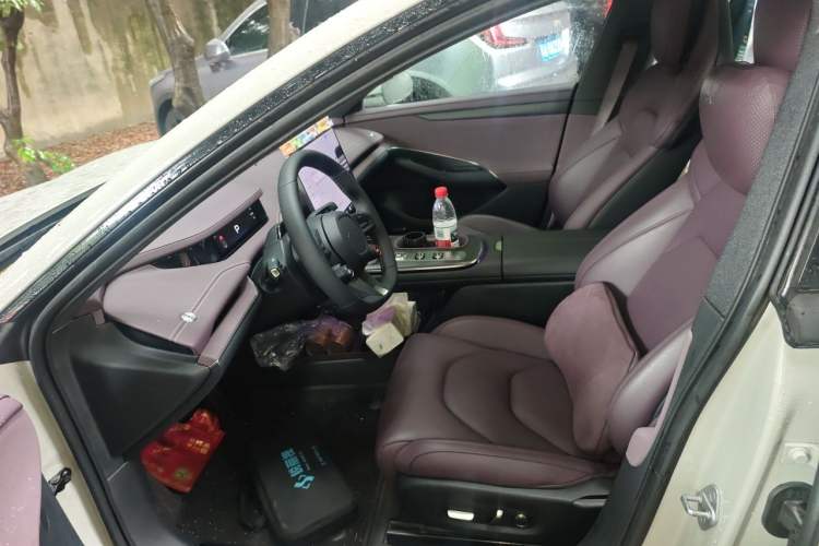 Used Xiaomi Auto SU7 2024 Rear-Drive Ultra-Long Range Advanced Pro-Level Intelligent Driving Version Left Front Seat