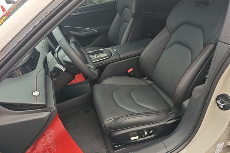 Used Xiaomi Auto SU7 2024 Rear-Drive Ultra-Long Range Advanced Pro-Level Intelligent Driving Version Left Front Seat