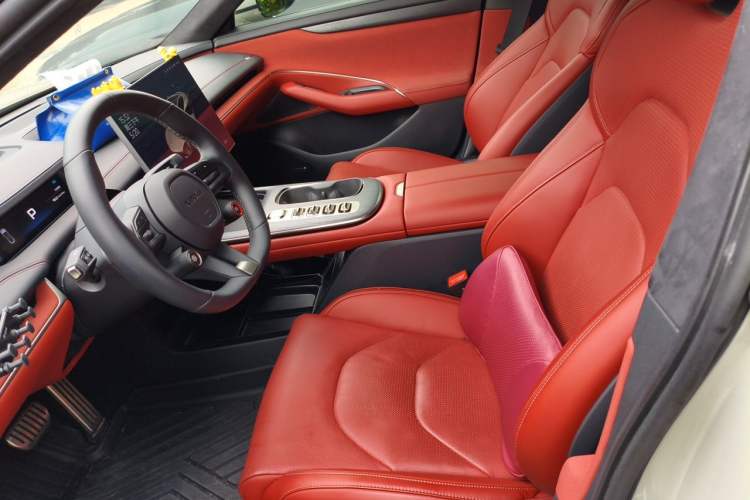 Used Xiaomi Auto SU7 2024 Four-Wheel Drive Ultra-Long Range Advanced Intelligent Driving Max Edition Left Front Seat