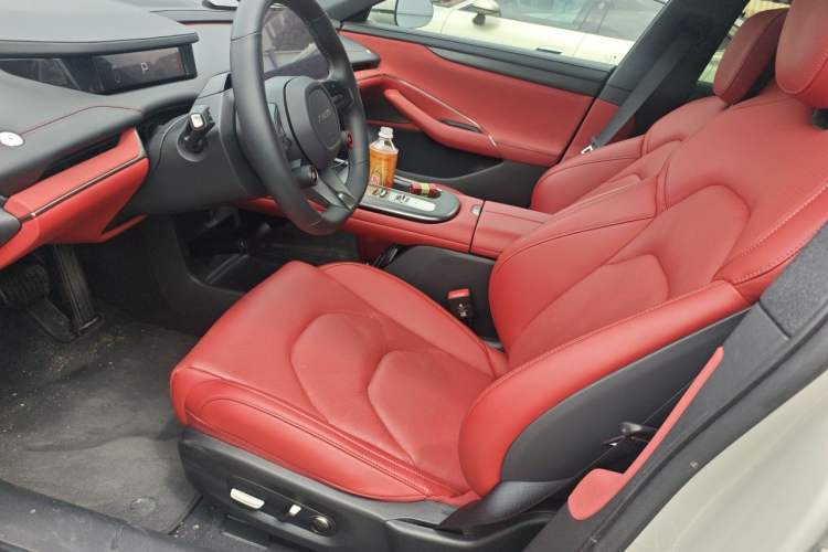 Used Xiaomi Auto SU7 2024 Rear-Drive Long-Range Intelligent Driving Version Left Front Seat