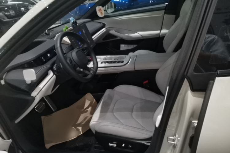 Used Xiaomi Auto SU7 2024 Four-Wheel Drive Ultra-Long Range Advanced Intelligent Driving Max Edition Left Front Seat