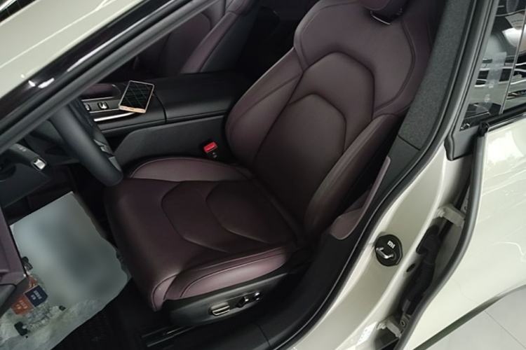 Used Xiaomi Auto SU7 2024 Rear-Drive Long-Range Intelligent Driving Version Left Front Seat