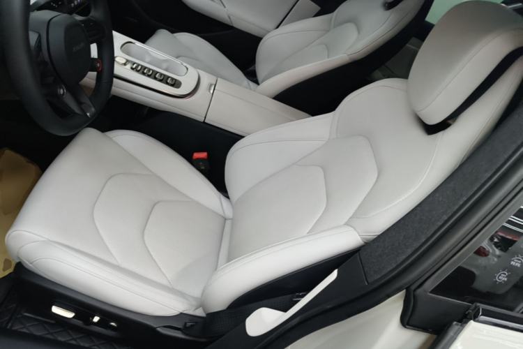 Used Xiaomi Auto SU7 2024 Rear-Drive Ultra-Long Range Advanced Pro-Level Intelligent Driving Version Left Front Seat