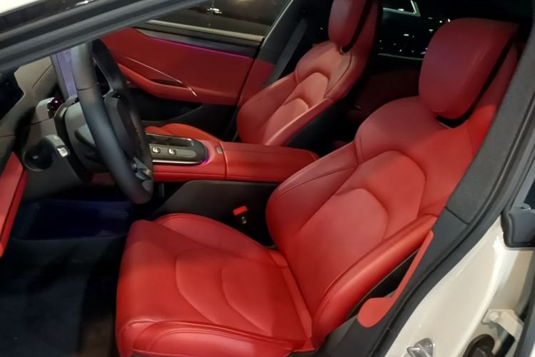 Used Xiaomi Auto SU7 2024 Rear-Drive Long-Range Intelligent Driving Version Left Front Seat