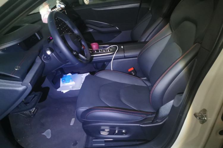 Used Xiaomi Auto SU7 2024 Four-Wheel Drive Ultra-Long Range Advanced Intelligent Driving Max Edition Left Front Seat