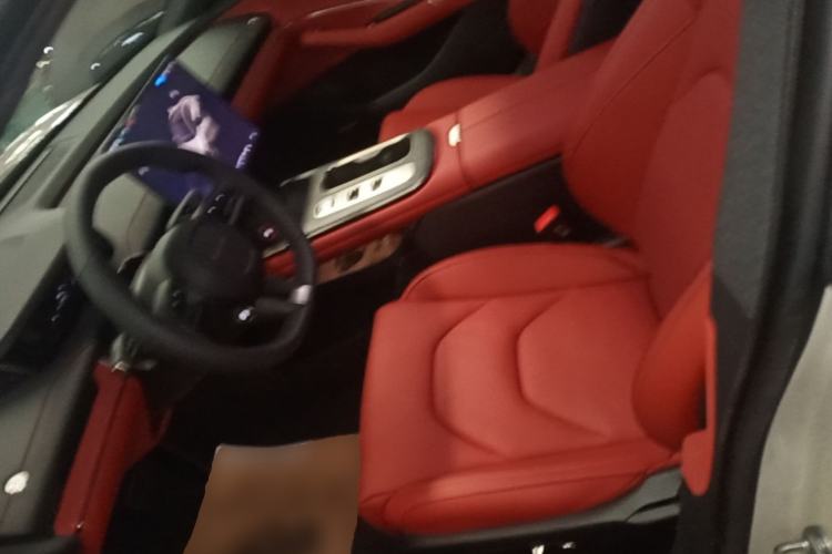 Used Xiaomi Auto SU7 2024 Rear-Drive Ultra-Long Range Advanced Pro-Level Intelligent Driving Version Left Front Seat