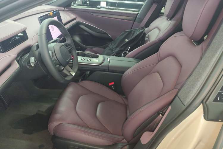 Used Xiaomi Auto SU7 2024 Rear-Drive Long-Range Intelligent Driving Version Left Front Seat