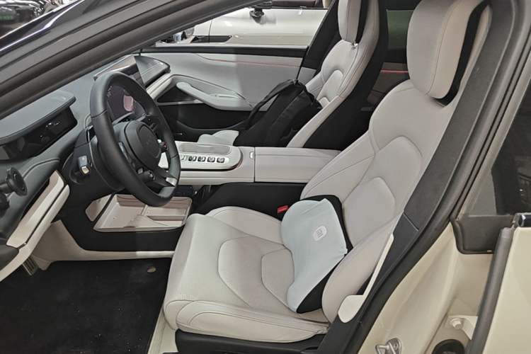 Used Xiaomi Auto SU7 2024 Four-Wheel Drive Ultra-Long Range Advanced Intelligent Driving Max Edition Left Front Seat