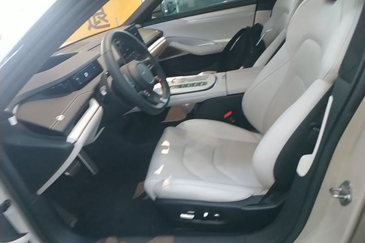 Used Xiaomi Auto SU7 2024 Four-Wheel Drive Ultra-Long Range Advanced Intelligent Driving Max Edition Left Front Seat